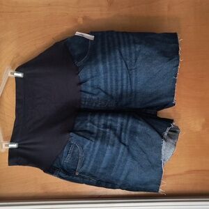 Old Navy Slouchy Straight Maternity Shorts 20